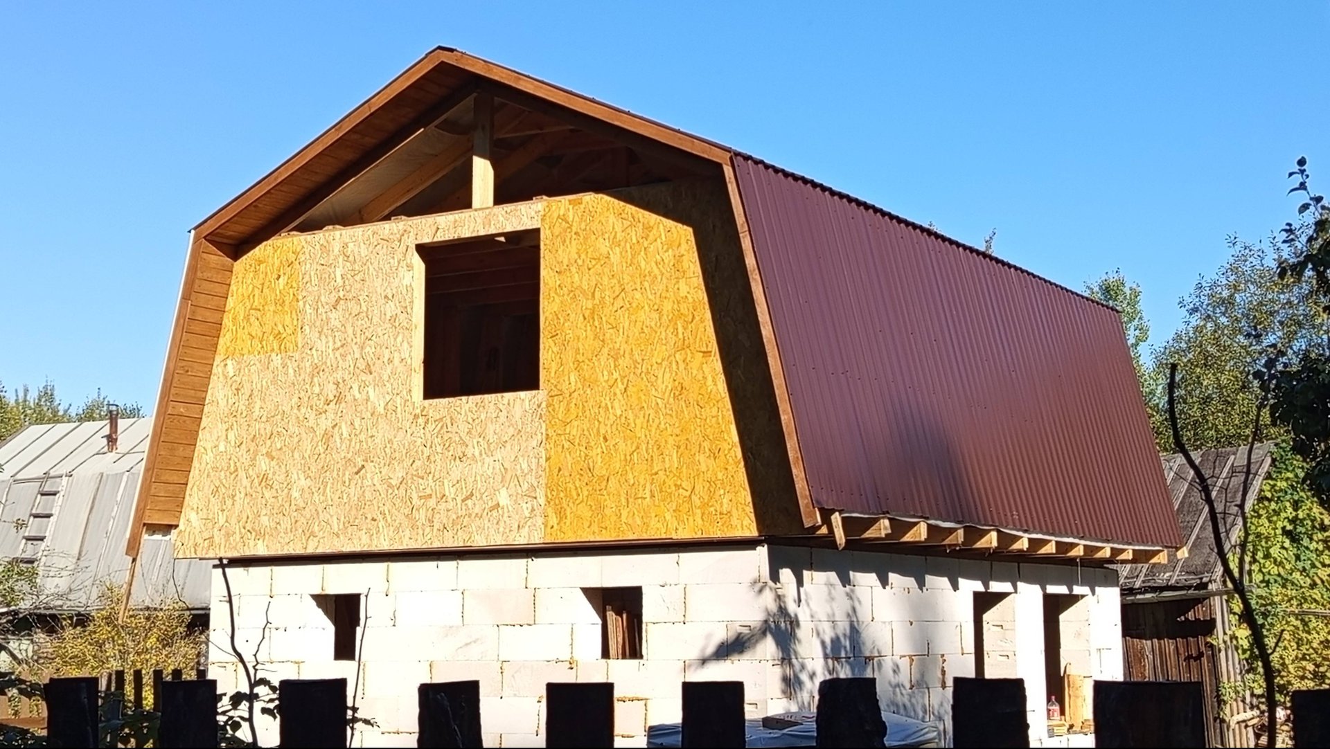 🔨Как я строил дом из газоблока🏠боль и страдания. Мансардный второй этаж, ломаная крыша каркасная.