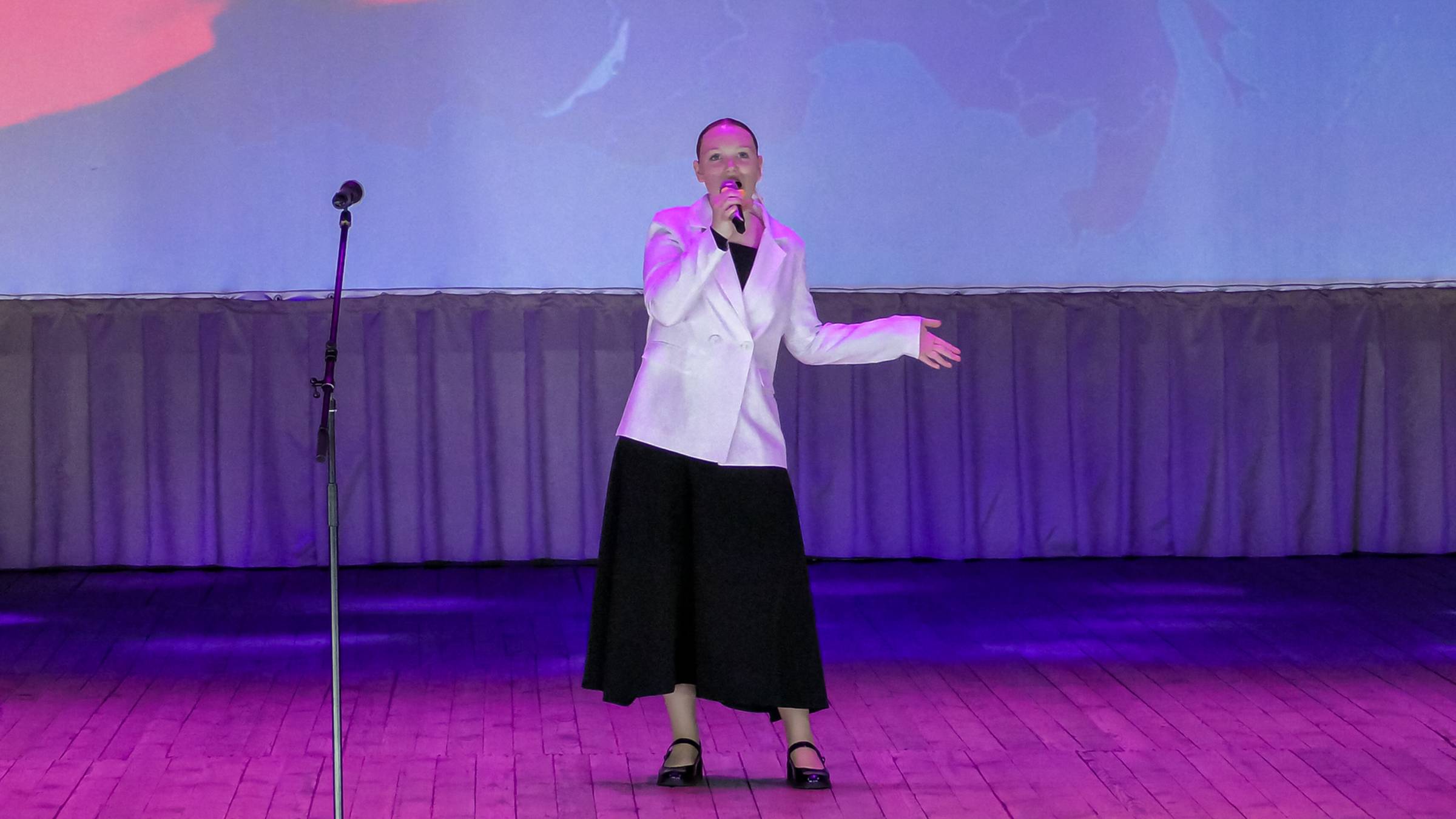 Софья Дорохова - Над городом смотреть онлайн