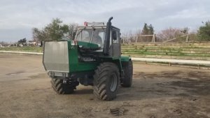 Очередной трактор Т 150 К сделан для дорожных работ