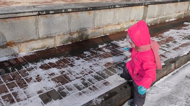 Близняшки встречают зиму