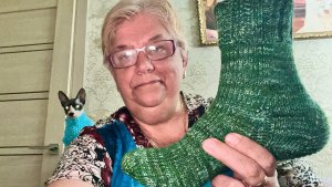 #1-04.11.25 - 🐈САМЫЙ ЗАЧЁТНЫЙ ПАРЕНЬ НА ДЕРЕВНЕ 😃 ПЯТКУ СВЯЗАЛА ПО ДРУГОМУ 🧦 КАКОЕ ВАШЕ ДЕЛО ?✨