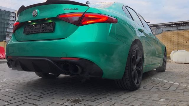 Регулируемый выхлоп Alfa Romeo Giulia