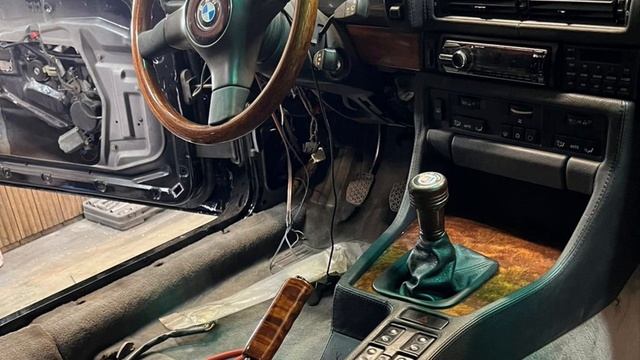 BMW e32 ремонт смотреть онлайн