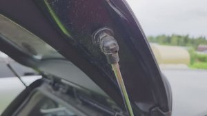 Замена газовых упоров багажника. Toyota Fielder