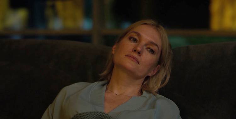 Мать и мачеха (2022) смотреть онлайн