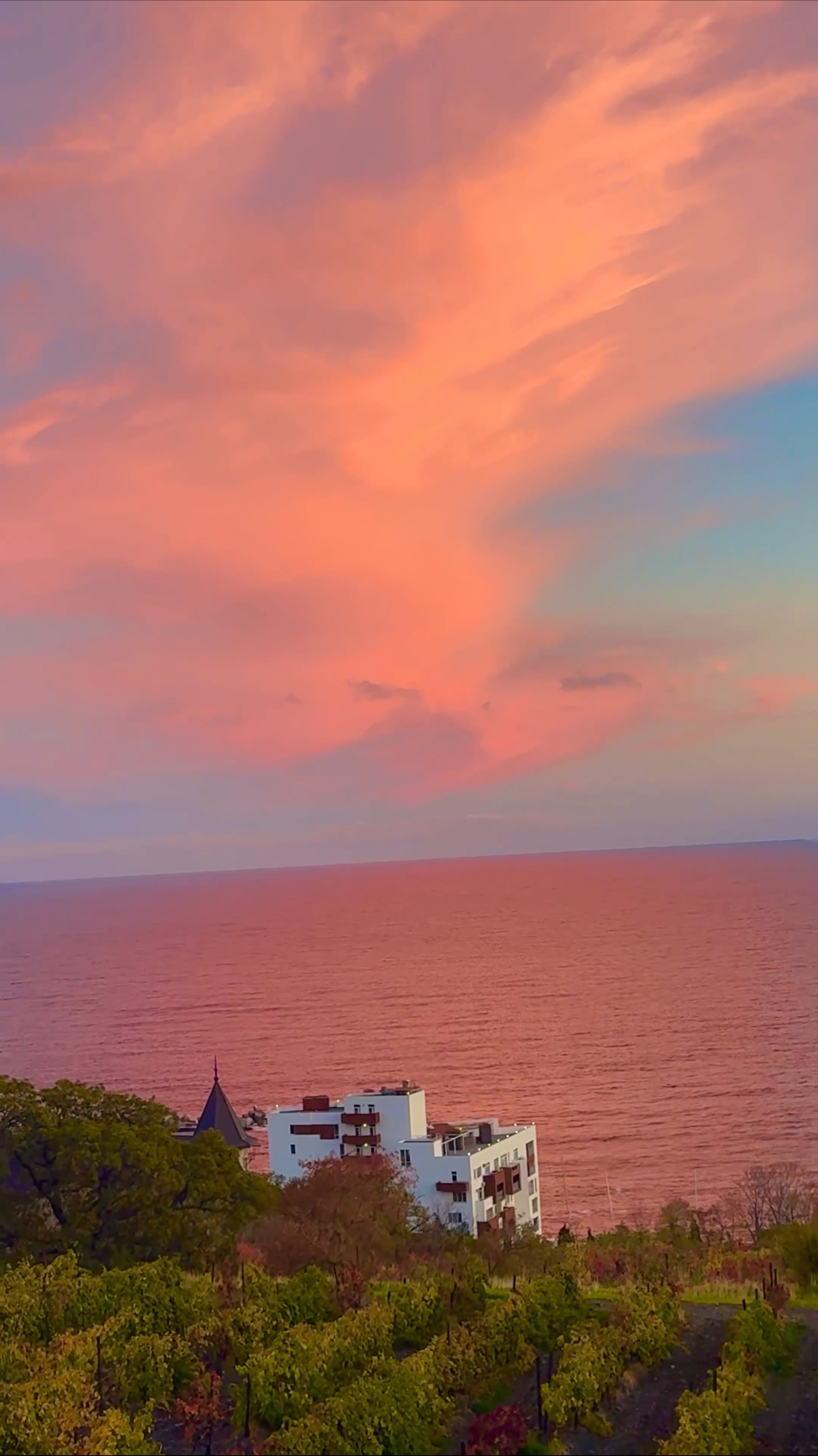 +7(978)-240-72-81 Ялтинский маяк