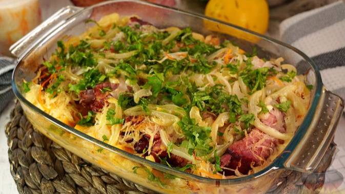 Приятная кислинка, аромат дымка. КВАШЕНАЯ КАПУСТА С АЙВОЙ И КОПЧЁНЫМИ РЁБРАМИ смотреть онлайн