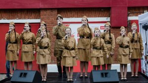 Идет солдат по городу - Ансамбль русской песни "Славяночка" ВероНики Бычковой