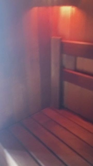 Тихий уголок в самом громком здании города Infinity Sky Pool: Бассейн с видом на город.