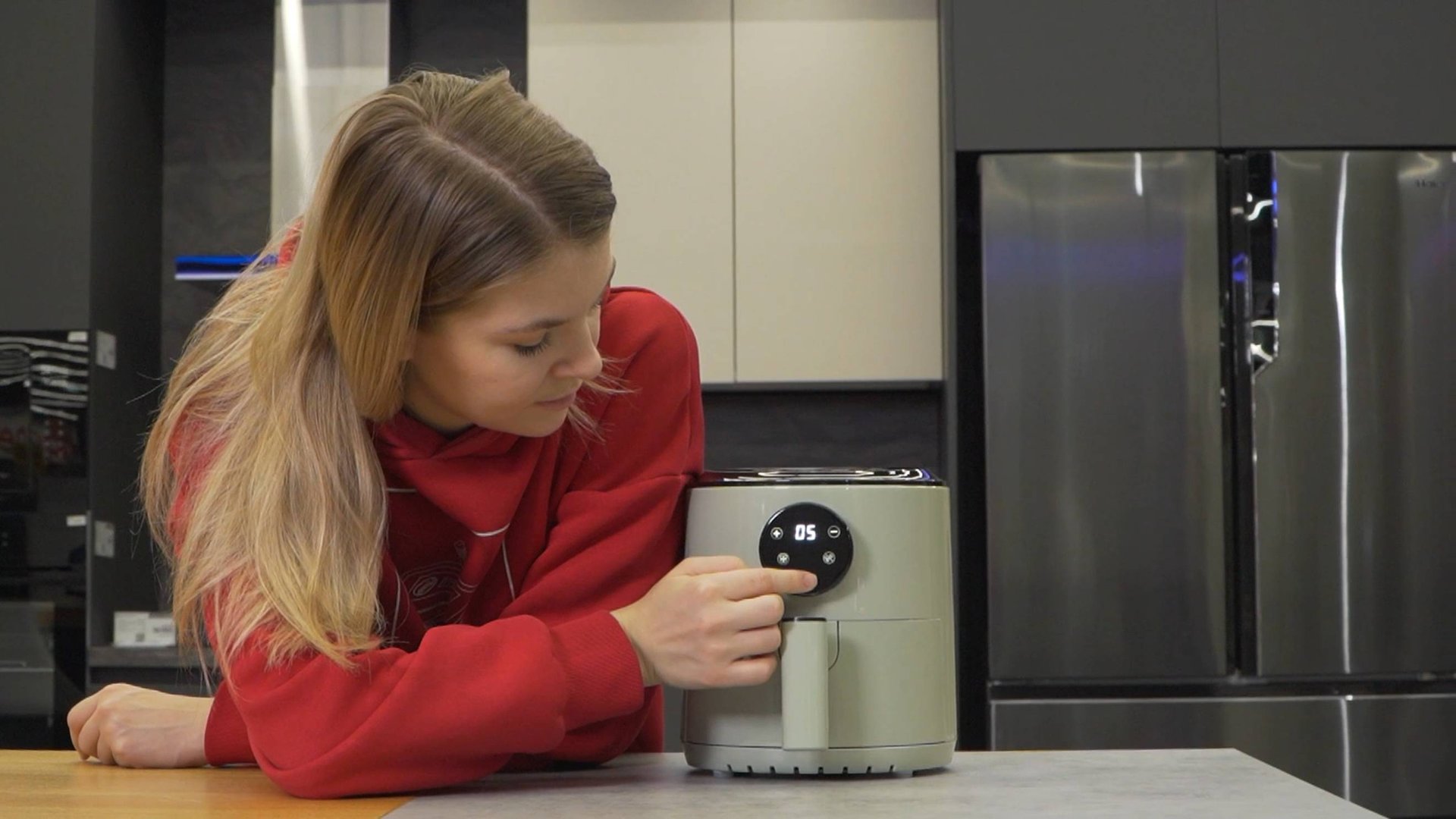 КРАТКИЙ ОБЗОР НА АЭРОГРИЛЬ Hi HAF212