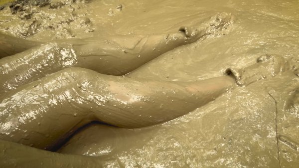 💖 ДЕВУШКА В БЕЛОМ ПЛАТЬЕ В ГРЯЗИ Girl in White Dress in MUD