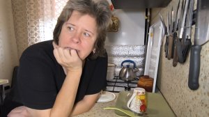 Плакала так, что пришлось аж отрывать от себя...