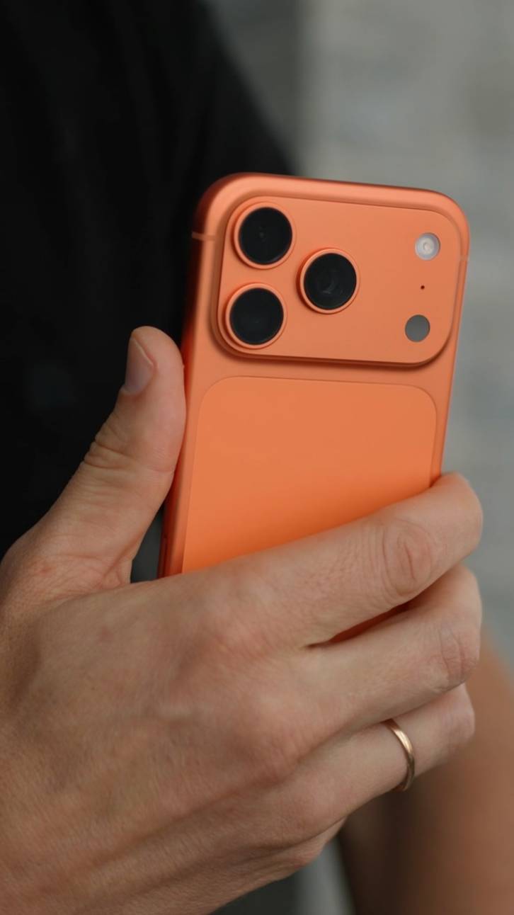 Распаковал iPhone 17 PRO - ЗАЧЕМ оно МНЕ? смотреть онлайн