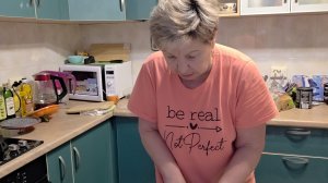 БРАТЦЫ РЕБЯТЦЫ ДЕЛАЮТ РЕМОНТ, А Я ВИНЕГРЕТ