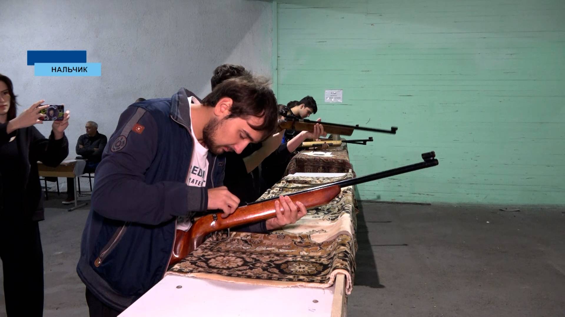 Ко Дню народного единства в тире регионального отделения ДОСААФ состоялся турнир по стрельбе смотреть онлайн