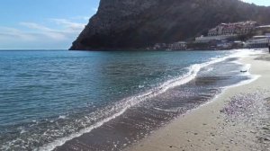 Отдых в Крыму в ноябре-2025: обстановка в посёлке Новый Свет, пляжи и набережная курорта