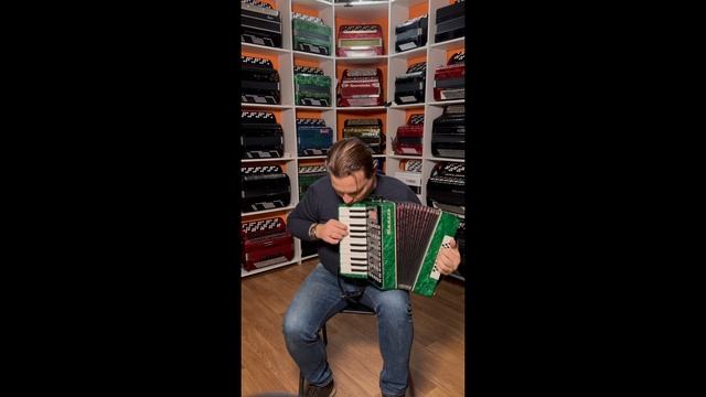 Аккордеон Юность 1/2 смотреть онлайн