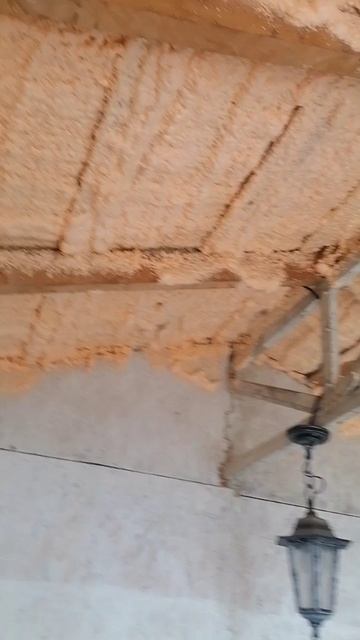 Задул крышу напыляемым утеплителем