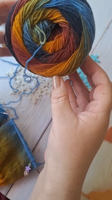 🍂❄️🍁Осень, осень... лес остыл и листья сбросил...🍁❄️🍂
🧦В работе мужская пара носков🧦 смотреть онлайн