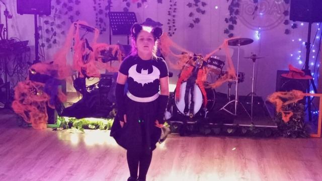 Хэллоуин в "Синем соловье". Танец летучей мышки смотреть онлайн