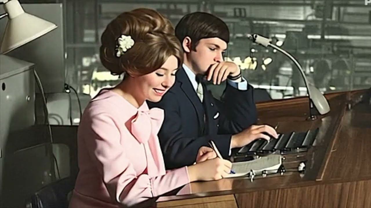 С БАЛА НА КОРАБЛЬ - ВОТ ТАКОЙ БЫЛА НАША СВАДЬБА /все подробности в описании/ смотреть онлайн