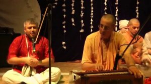 Ниранджана Свами Нектарный вечерний киртан Киев, Niranjana Swami kirtan, Hare Krishna Hare Ram