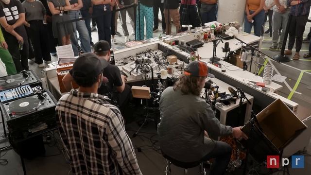 clipping.： Tiny Desk Concert смотреть онлайн