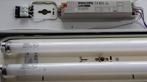 Простая переделка светильника для люминисцентных ламп под светодиодные лампы.