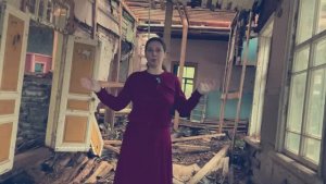 ЛОМАТЬ - НЕ СТРОИТЬ: ДЕМОНТАЖ ПОЛА В ЗДАНИИ СТОЛОВОЙ