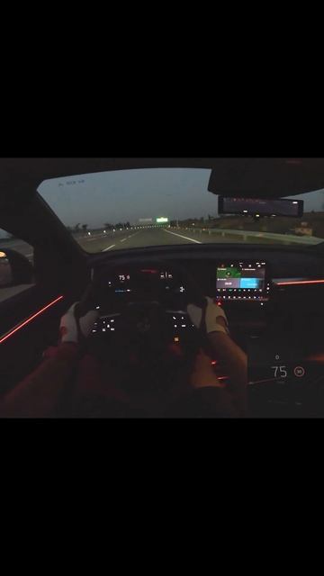 2023 RENAULT MEGANE E-TECH - ТЕСТ НА УСКОРЕНИЕ 0-100 смотреть онлайн