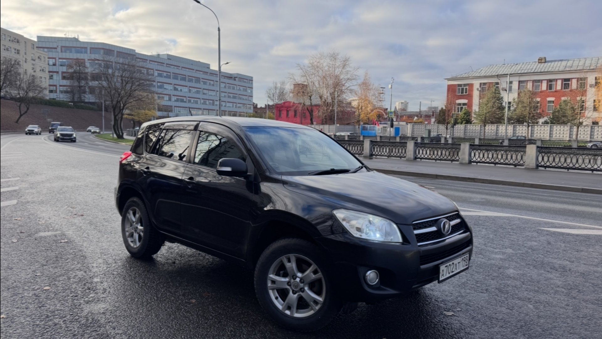 Toyota Rav 4 2010 год