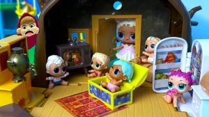 МУЛЬТИК КАК МАША И МЕДВЕДЬ ОТ КУКОЛ ЛОЛ УБЕЖАЛИ😜 детский садик с игрушками куклы истории ДАРИНЕЛКА