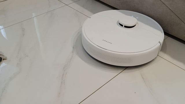 уборка роботом пылесосом Dreame F10 на ковровом покрытии смотреть онлайн