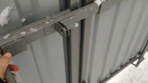 ЗАСОВ НА распашные ВОРОТА