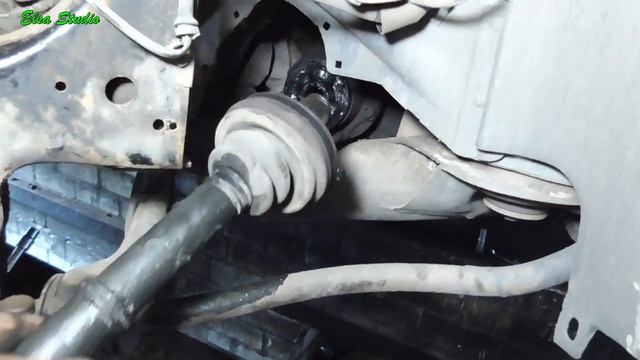 Замена пыльника наружной и внутренней гранаты Audi A6 смотреть онлайн