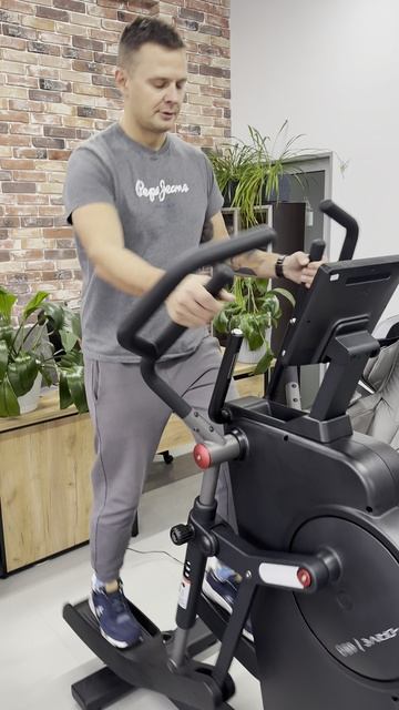 Тренажер Bionique F Drive G50 #эллиптическийтренажер смотреть онлайн