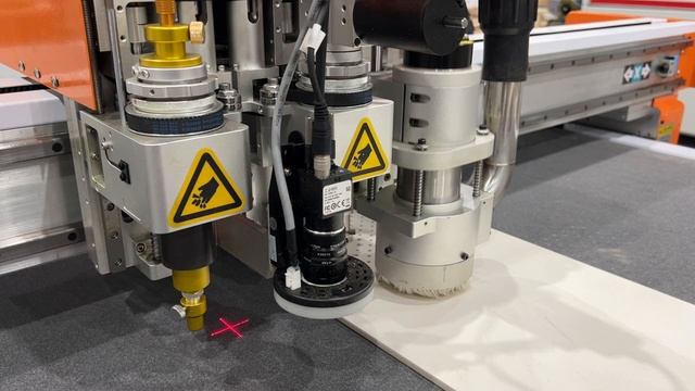 Планшетно-режущий плоттер Filato для резки резины смотреть онлайн