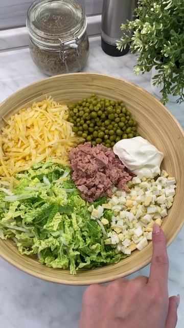 Салатик с тунцом😍 смотреть онлайн