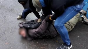 В ФСБ показали кадры задержания агента спецслужб НАТО в Москве