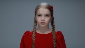 Девочка в красном | Трейлер