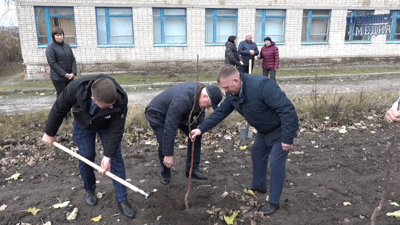 Владимир Плотников посетил агропромышенный техникум смотреть онлайн