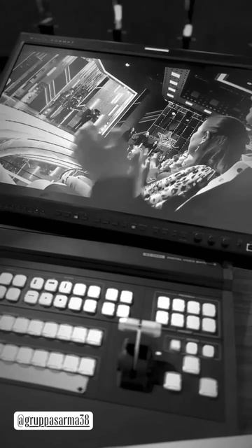 Сарма 38 на телеканале Звезда. Песня «Перемен» (кавер на В. Цоя) 
#цой #сарма38 #видео #звезда #съём