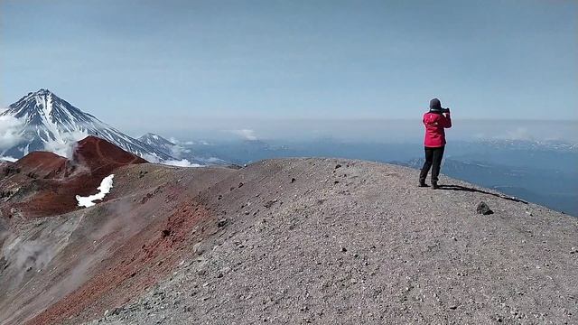 Кратер Авачинского вулкана @ Камчатка, 2024 смотреть онлайн