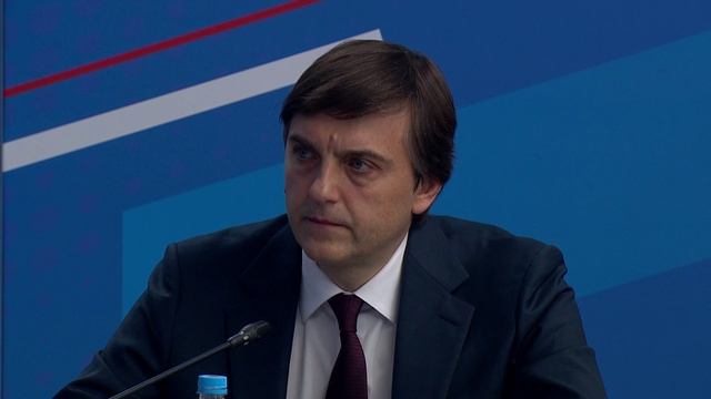 Путин: Каждый ребёнок должен полюбить спорт — в этом сила и будущее России!