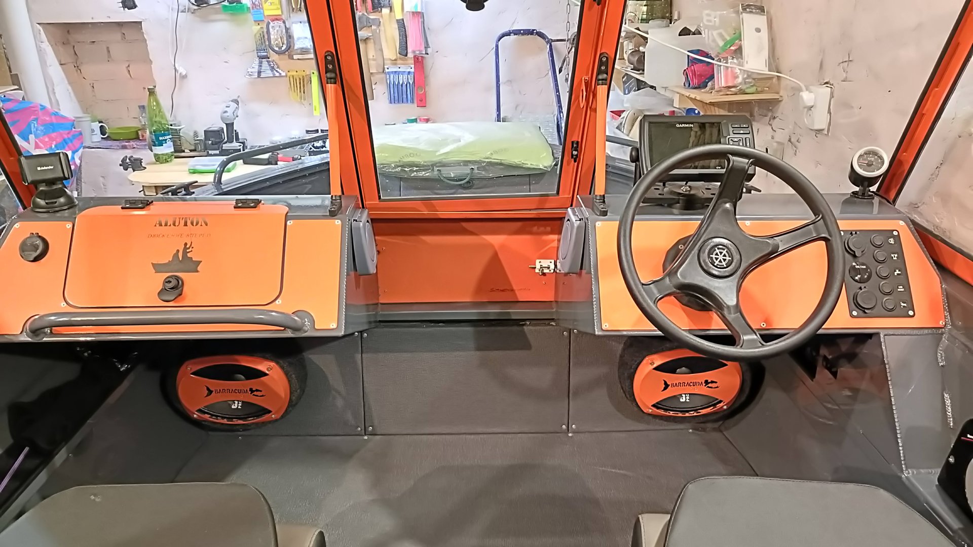 Музыка, тент, оставляем на зимовку ALUTON 390 Fish, HDX T20(30) FWS.