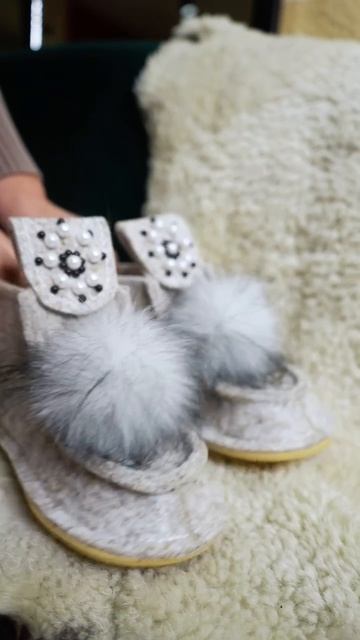 Домашняя обувь в Вологодских сувенирах