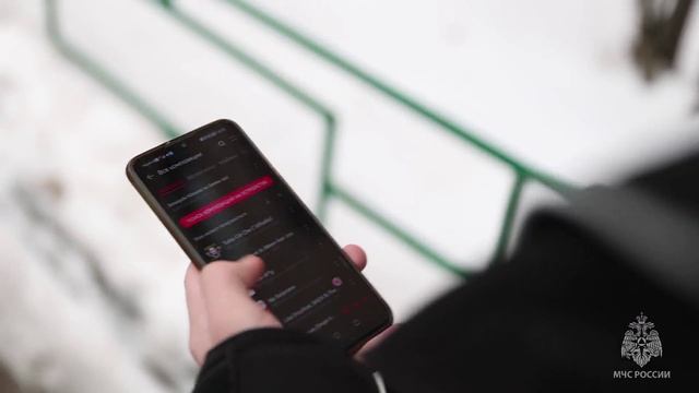 Чем опасно хождение в наушниках? смотреть онлайн