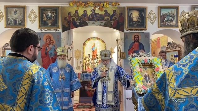 Иконы Божией Матери Всех скорбящих Радость. Литургия. п. Урупский 06.11.2025 г смотреть онлайн