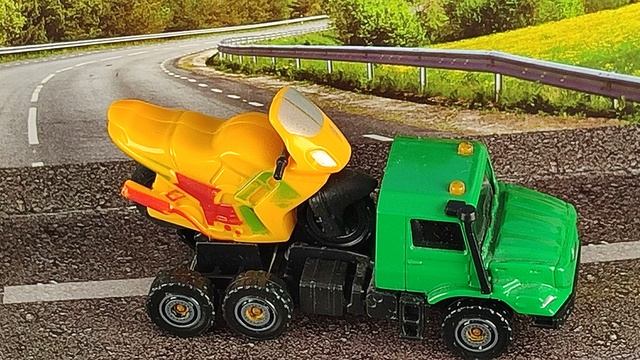 MERCEDES-BENZ ZETROS С МОТОЦИКЛОМ смотреть онлайн