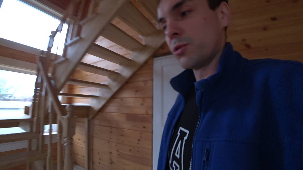 Изготовление и установка лестницы из лиственницы в Перми. смотреть онлайн